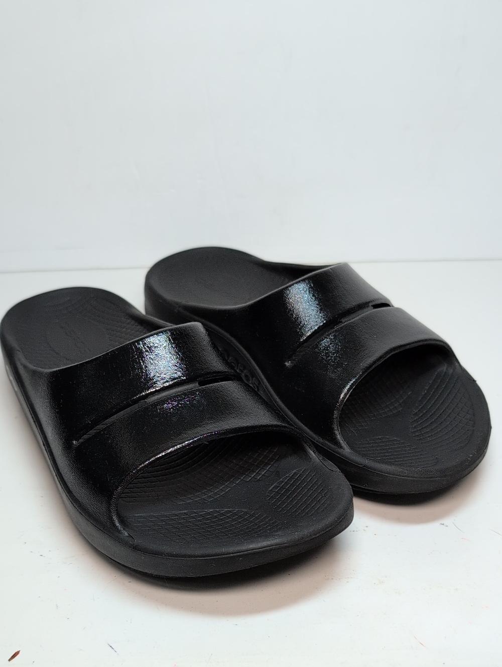 Oofos Ooahh Luxe Limited Flex glossy slide recovery sandal women's size 6